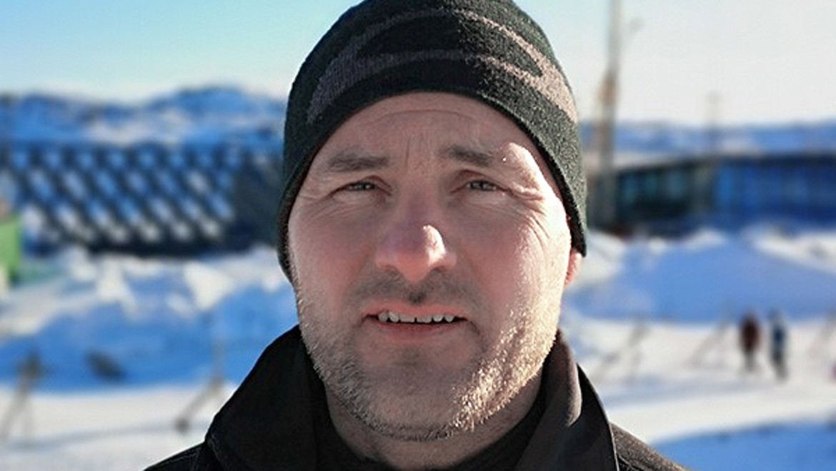 Jesper Bredahl, Ilulissat'taki sıhhi tesisat ve elektrik şirketi VVS og El Firmaet A/S'nin ortak sahibi (© Adam Mørk)